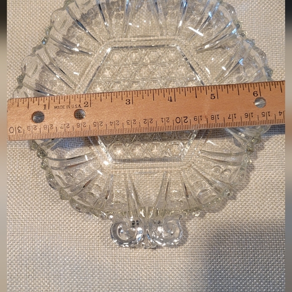 Vintage Pressed Glass Dishs with Handles- Candy or Relish - Picture 4 of 5